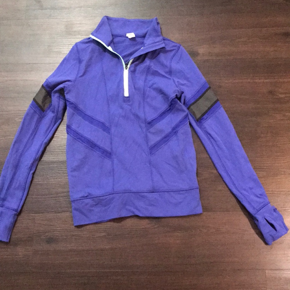 IVIVVA SWEATSHIRT
